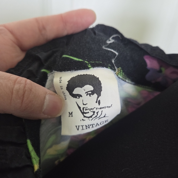 Betsey Johnson Vtg Punk Blk Button-Front Top Purple & Green Floral Panels Medium - Picture 8 of 8